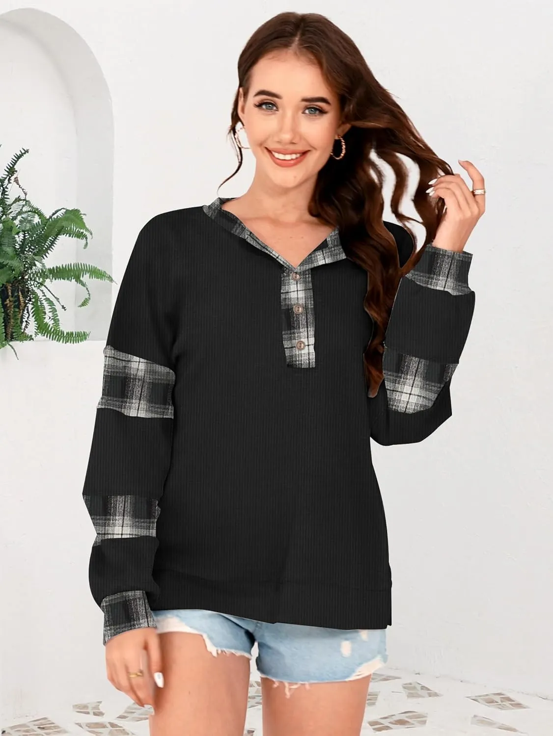 Disamer Sweatshirts for Womens Long Sleeve V Neck Striped Fashion Oversized T Shirts Casual Button Down Henley Neck Tops