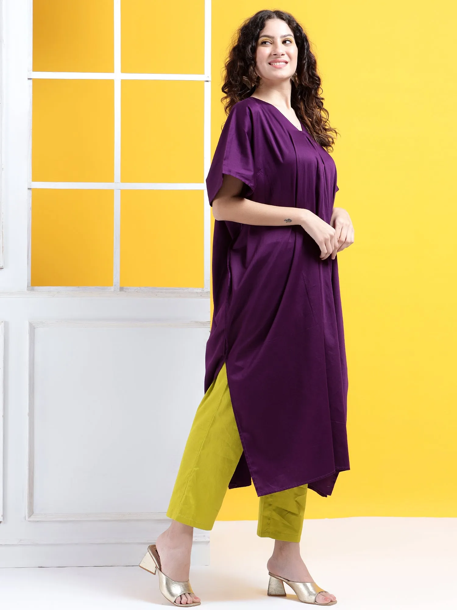 Monochrome Mastery  Kaftan Style Suit- Set of 2