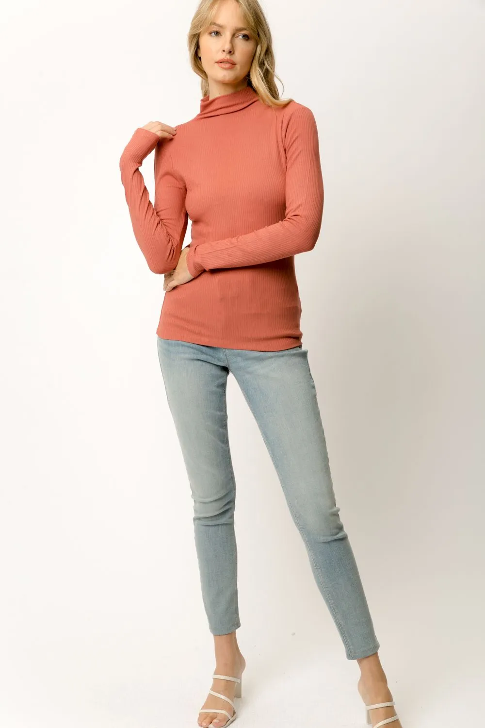 Mystree Ribbed Mock Neck Turtleneck In Terracotta