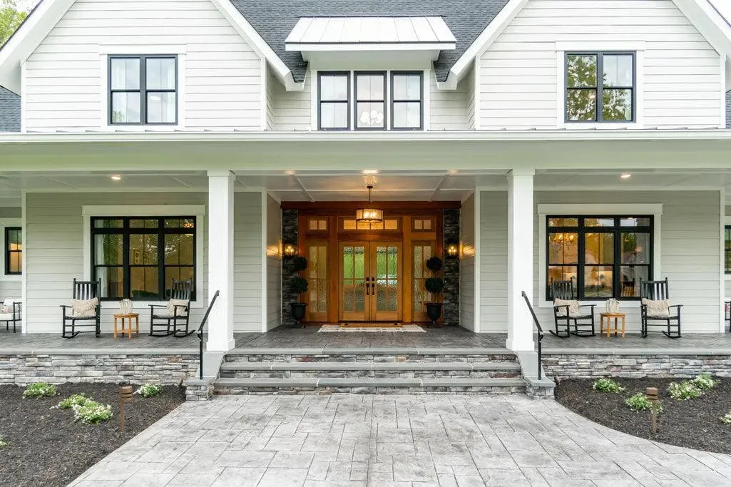 Spacious 4-Bedroom Home with 3952 sq ft of Living Space