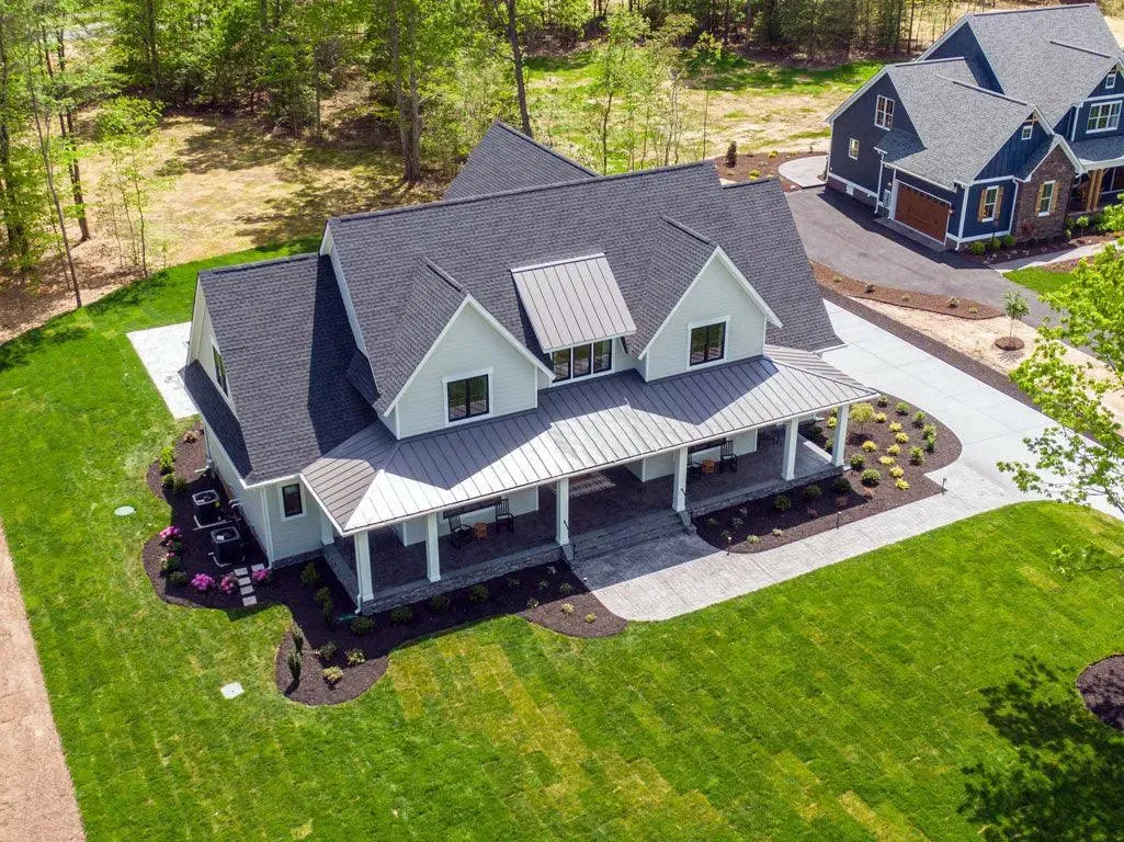 Spacious 4-Bedroom Home with 3952 sq ft of Living Space