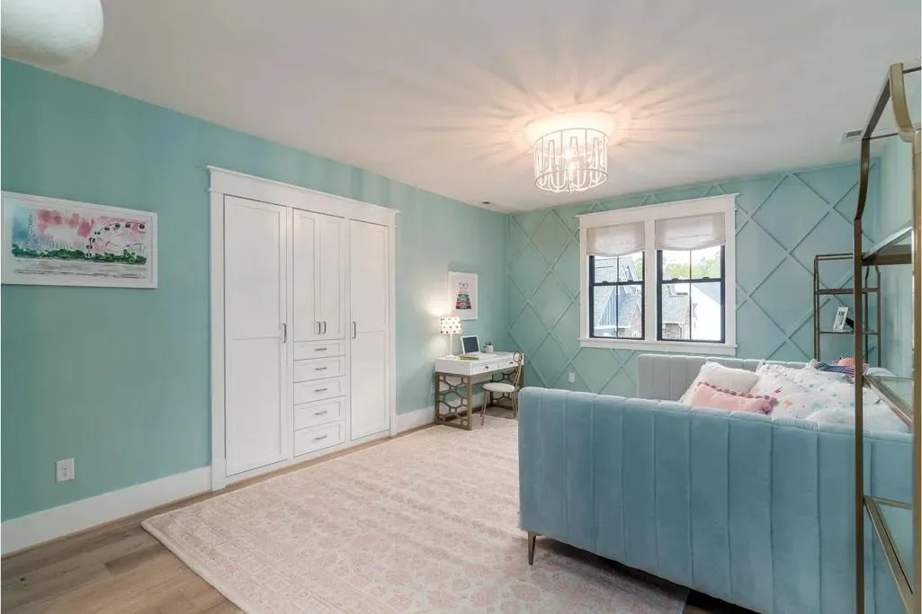 Spacious 4-Bedroom Home with 3952 sq ft of Living Space
