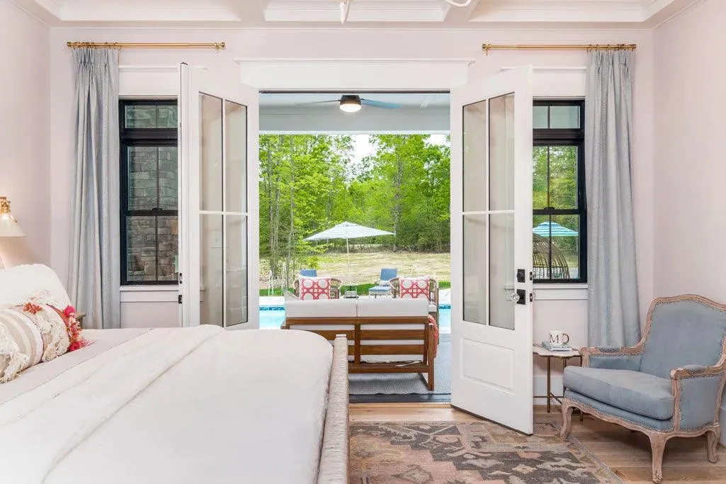 Spacious 4-Bedroom Home with 3952 sq ft of Living Space