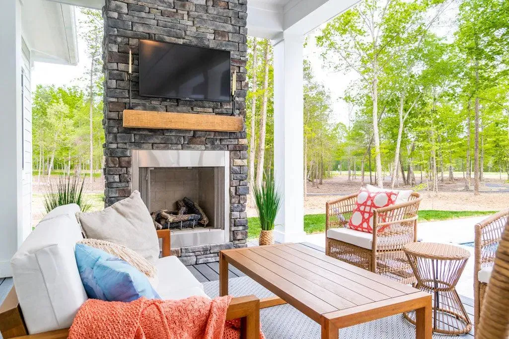Spacious 4-Bedroom Home with 3952 sq ft of Living Space