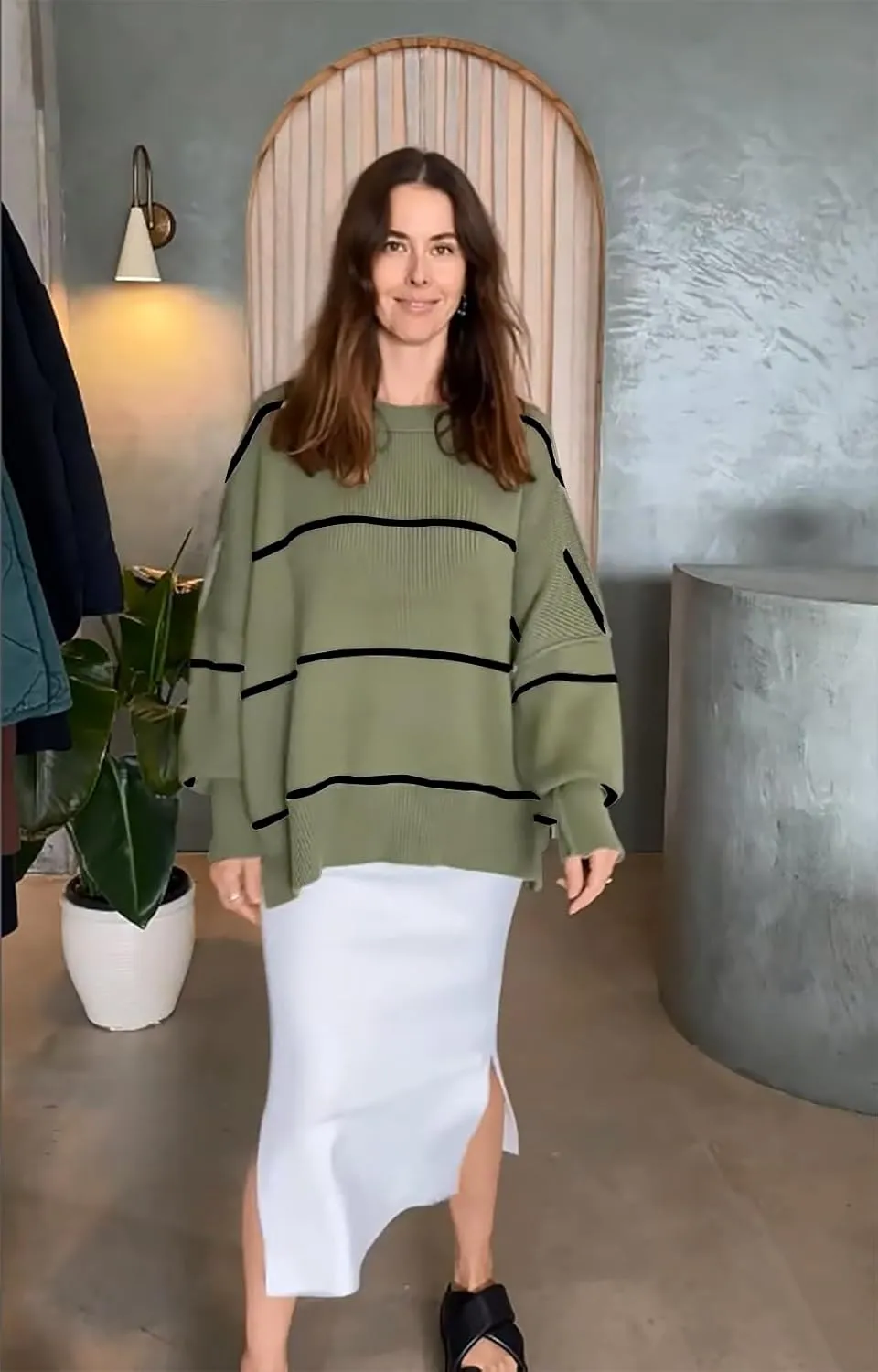 Women's Oversized Crewneck Sweaters Batwing Long Sleeve Side Slit Ribbed Knit Pullover Sweater Tops